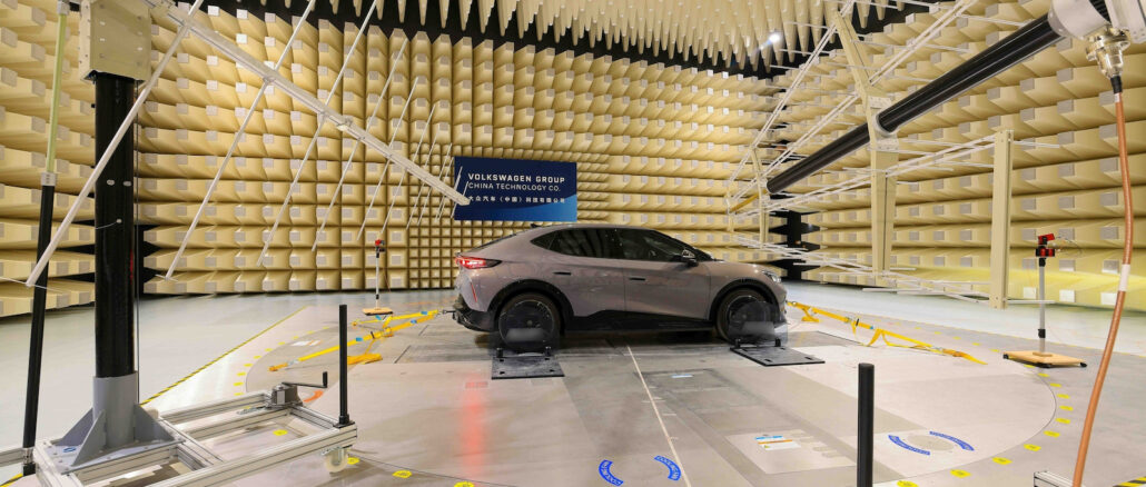 Elektromagnetisches Labor der Volkswagen Group China Technology Company: Prüfung der Zuverlässigkeit von Fahrzeugelektroniksystemen.